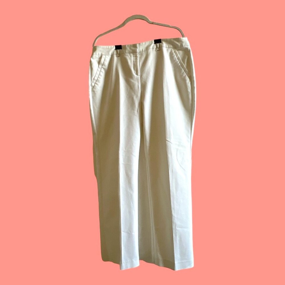 So Slimming by Chicos White Stretch Travel Pants Cropped Chicos Size 2 Short